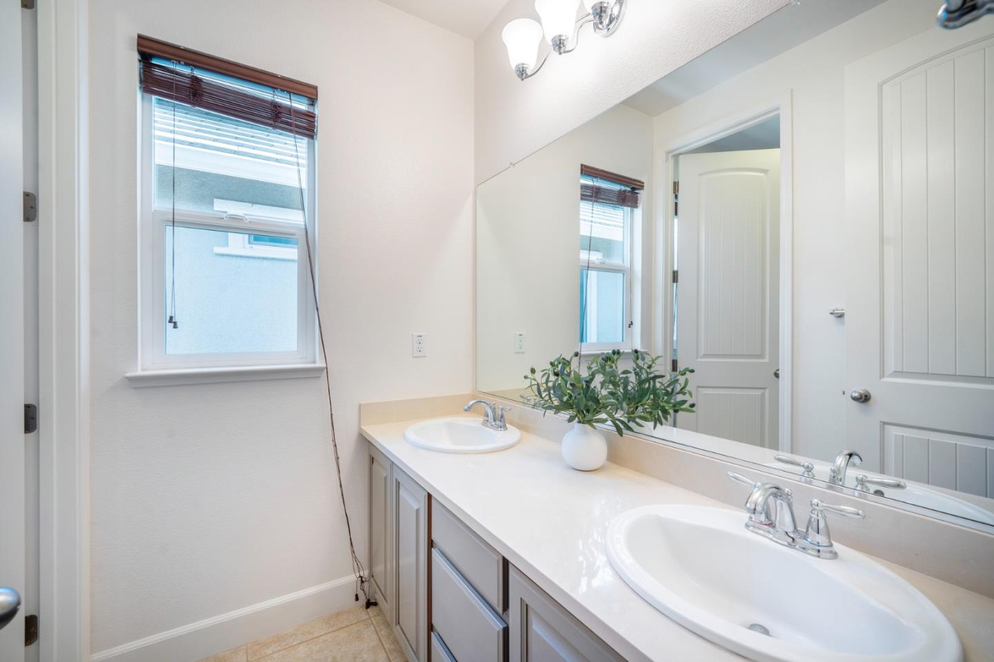 Detail Gallery Image 17 of 27 For 250 Robin Place, Gilroy,  CA 95020 - 3 Beds | 2/1 Baths