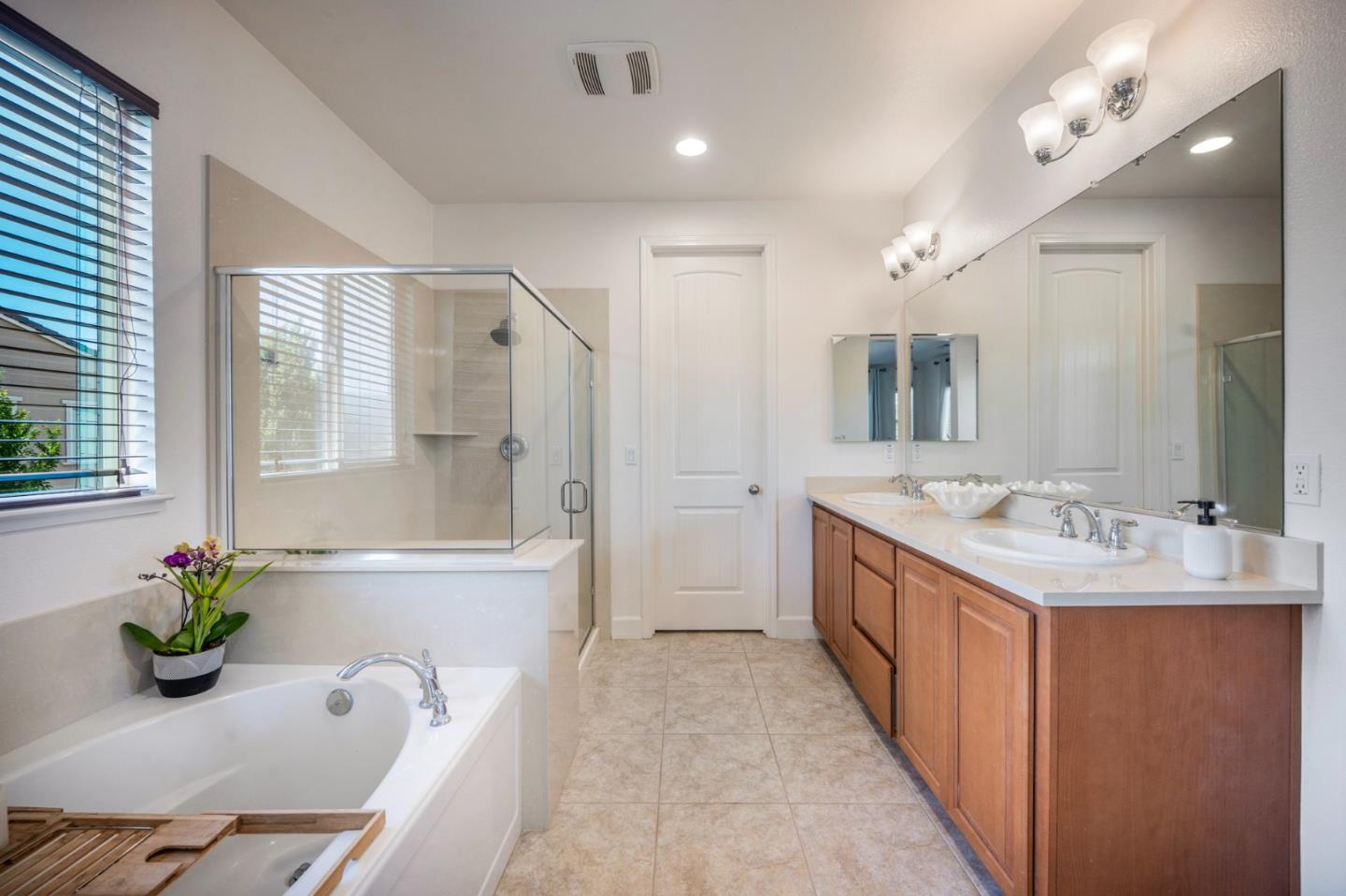 Detail Gallery Image 23 of 27 For 250 Robin Place, Gilroy,  CA 95020 - 3 Beds | 2/1 Baths