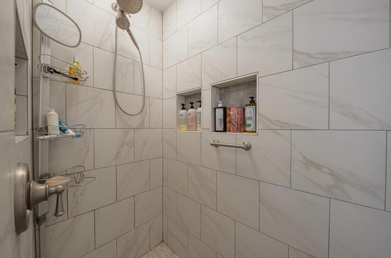 Detail Gallery Image 19 of 43 For 489 Paradise Rd, Salinas,  CA 93907 - 2 Beds | 2 Baths