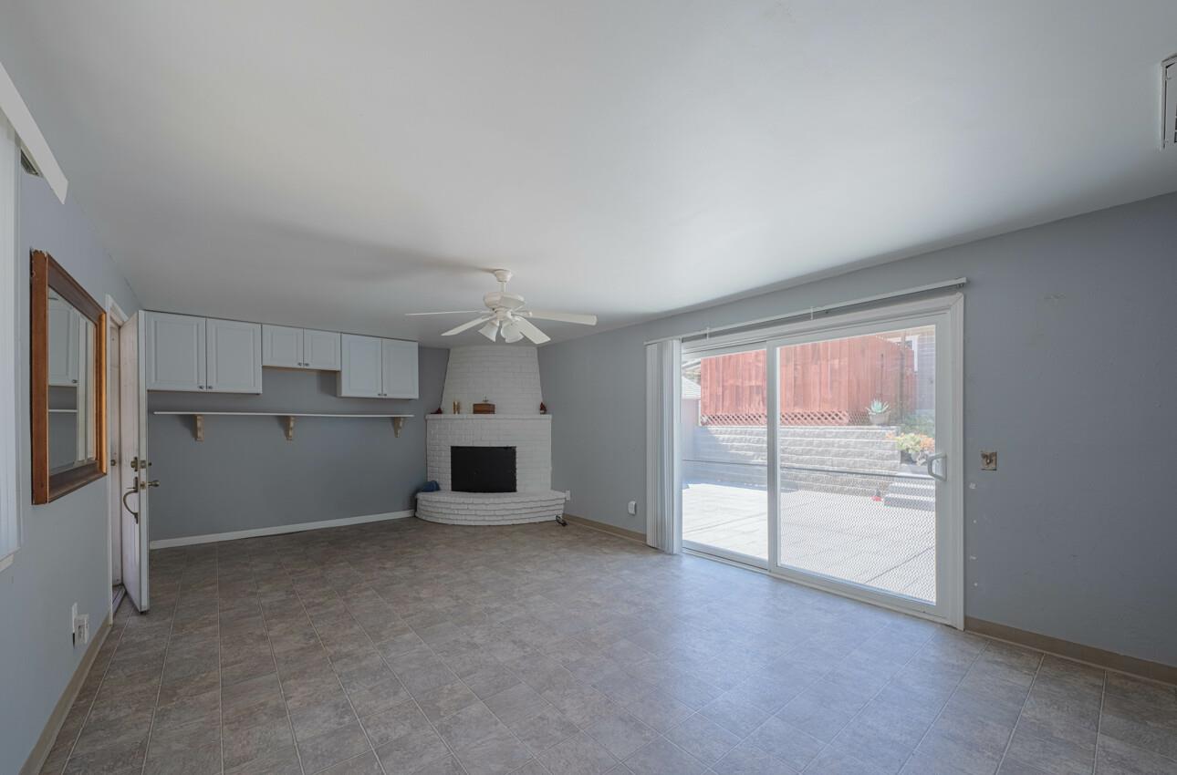 Detail Gallery Image 5 of 43 For 489 Paradise Rd, Salinas,  CA 93907 - 2 Beds | 2 Baths