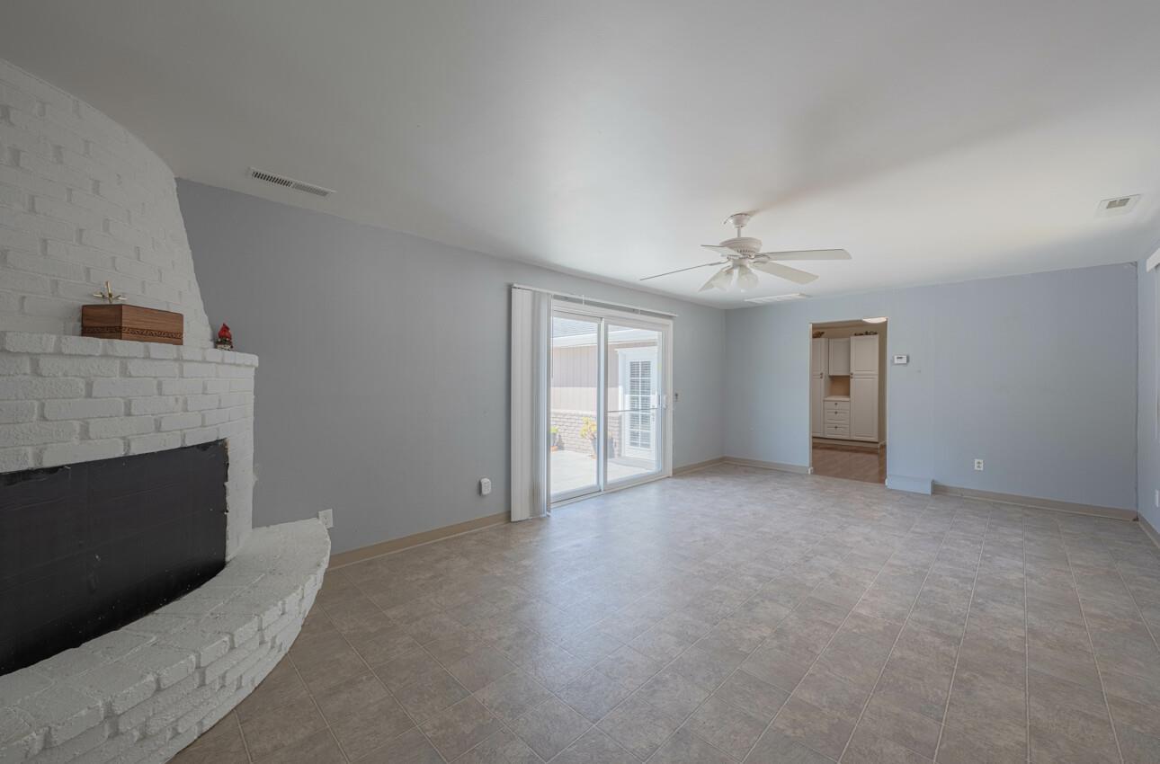 Detail Gallery Image 7 of 43 For 489 Paradise Rd, Salinas,  CA 93907 - 2 Beds | 2 Baths