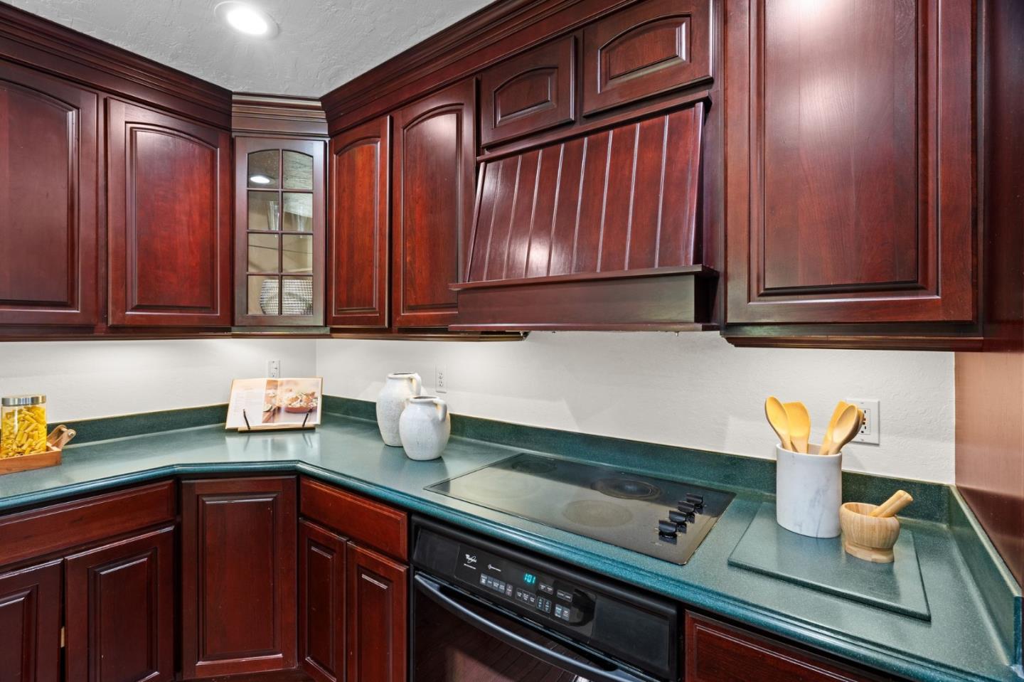 Detail Gallery Image 19 of 49 For 20780 4th St #7,  Saratoga,  CA 95070 - 2 Beds | 2 Baths