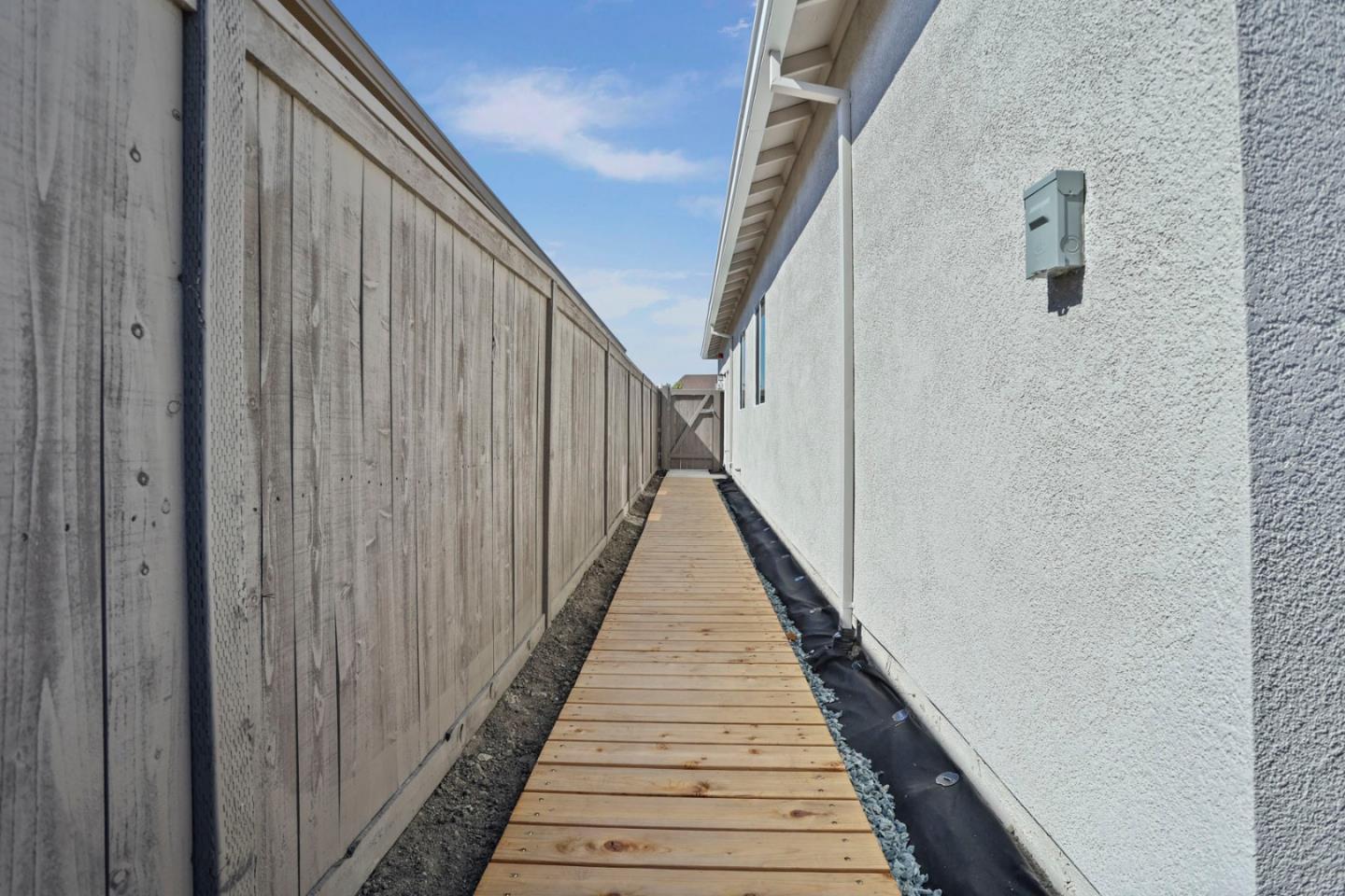 Detail Gallery Image 37 of 39 For 7200 Robins Cove Dr, Stockton,  CA 95219 - 3 Beds | 2 Baths
