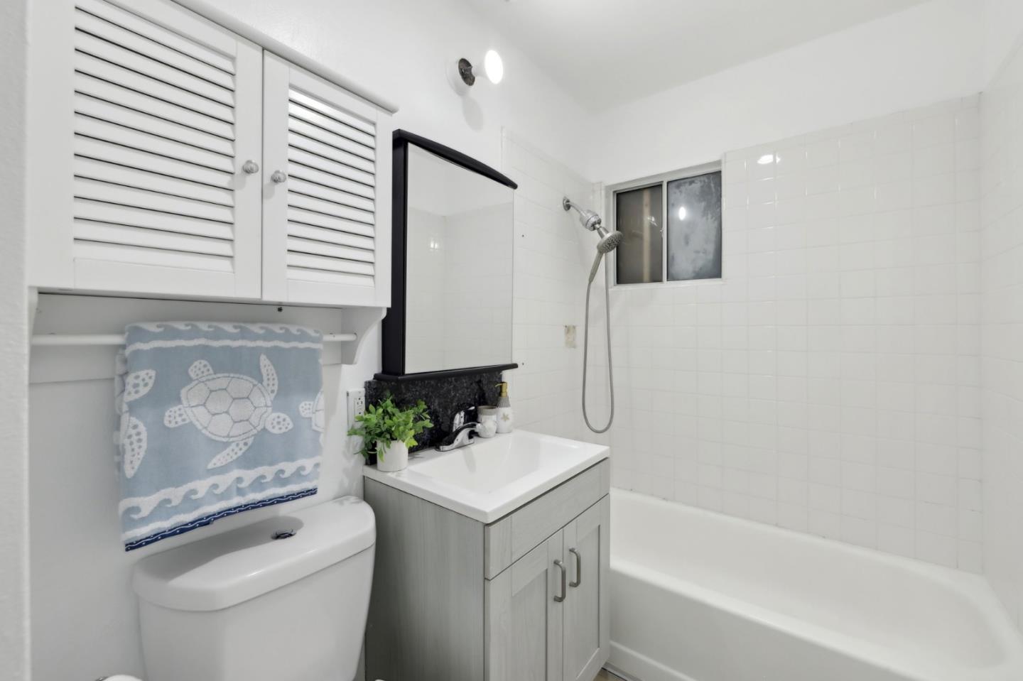 Detail Gallery Image 15 of 35 For 471 Serenade Way, San Jose,  CA 95111 - 3 Beds | 2 Baths