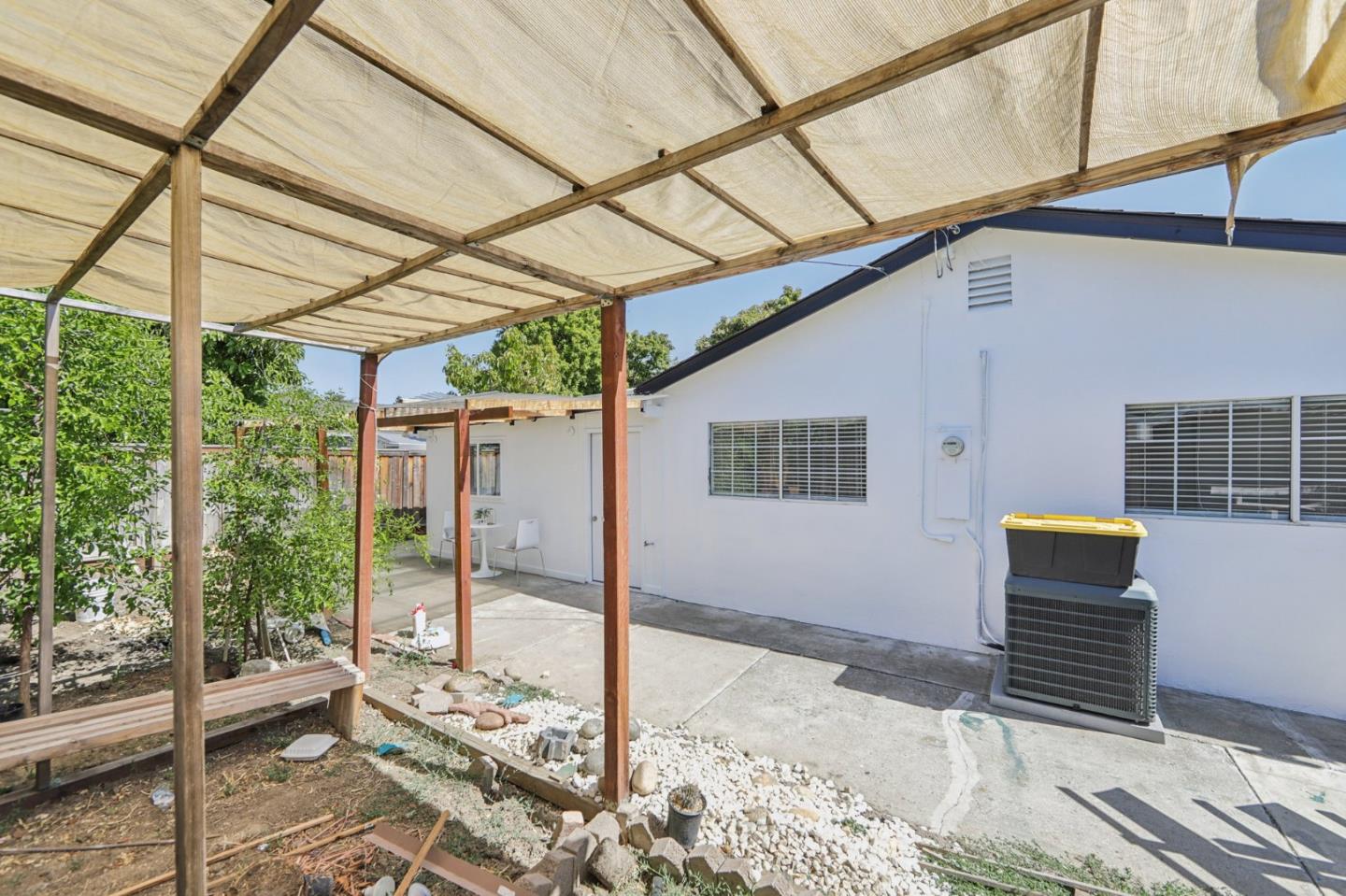 Detail Gallery Image 30 of 35 For 471 Serenade Way, San Jose,  CA 95111 - 3 Beds | 2 Baths