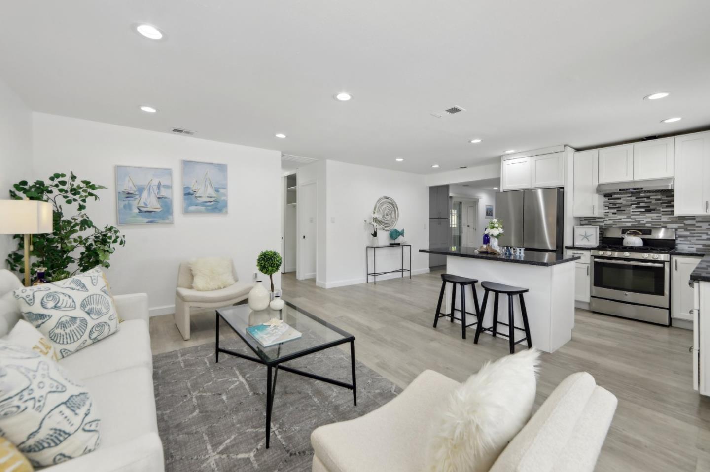 Detail Gallery Image 33 of 35 For 471 Serenade Way, San Jose,  CA 95111 - 3 Beds | 2 Baths