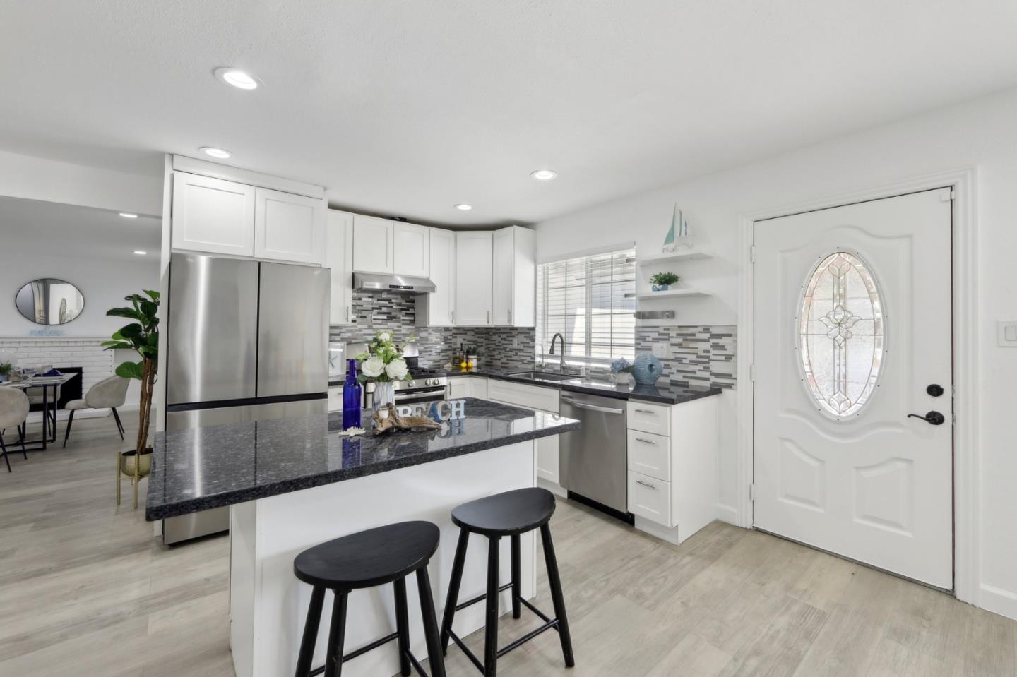 Detail Gallery Image 5 of 35 For 471 Serenade Way, San Jose,  CA 95111 - 3 Beds | 2 Baths