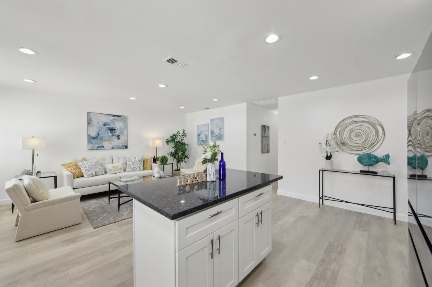 Detail Gallery Image 6 of 35 For 471 Serenade Way, San Jose,  CA 95111 - 3 Beds | 2 Baths