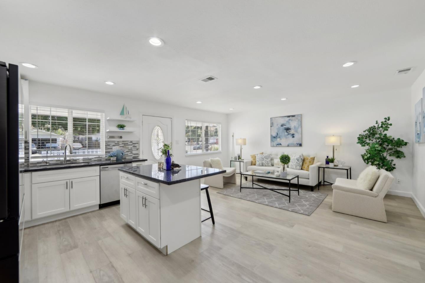 Detail Gallery Image 8 of 35 For 471 Serenade Way, San Jose,  CA 95111 - 3 Beds | 2 Baths