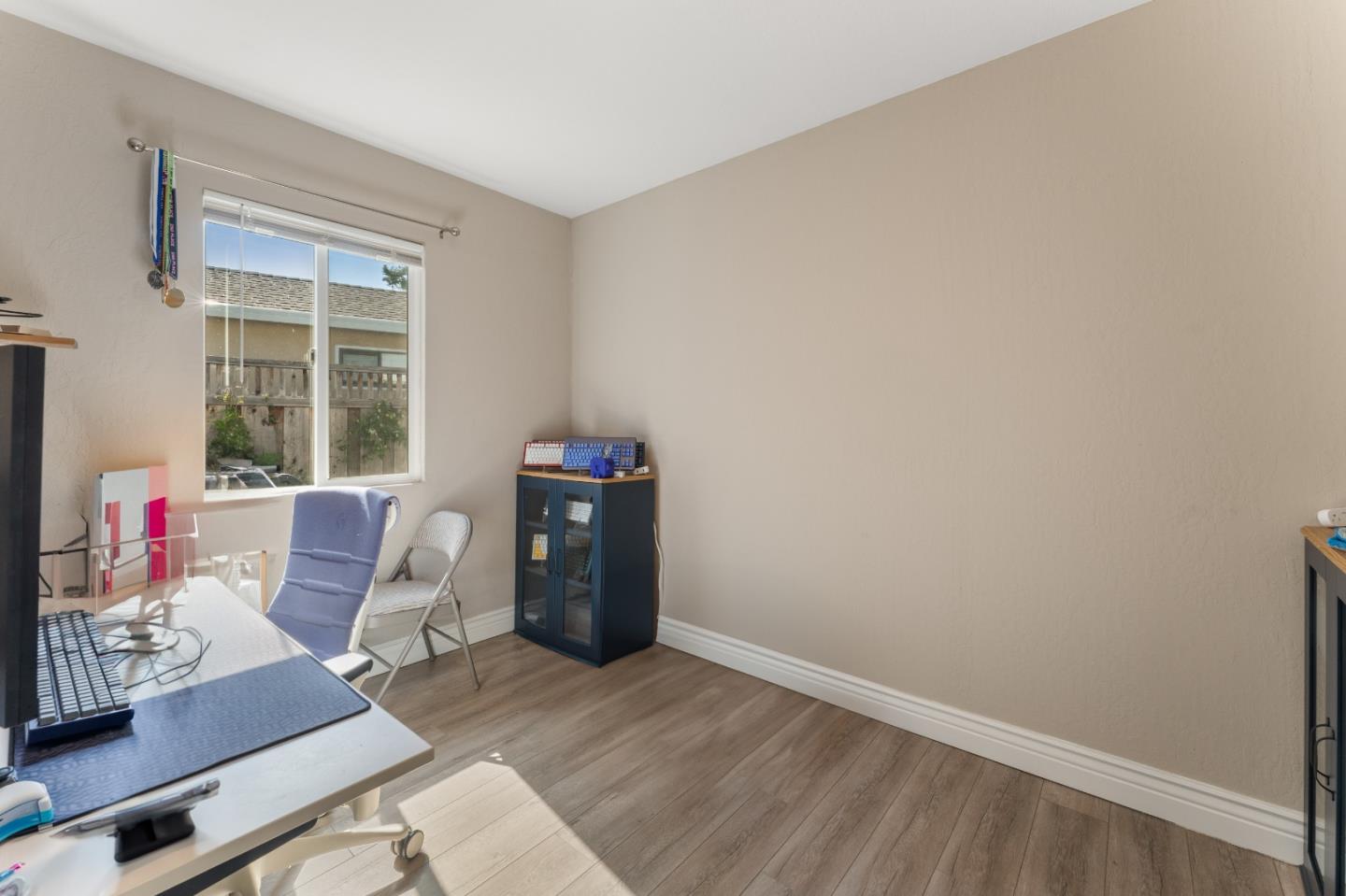 Detail Gallery Image 17 of 62 For 4 Athlone Way, Menlo Park,  CA 94025 - 3 Beds | 4 Baths