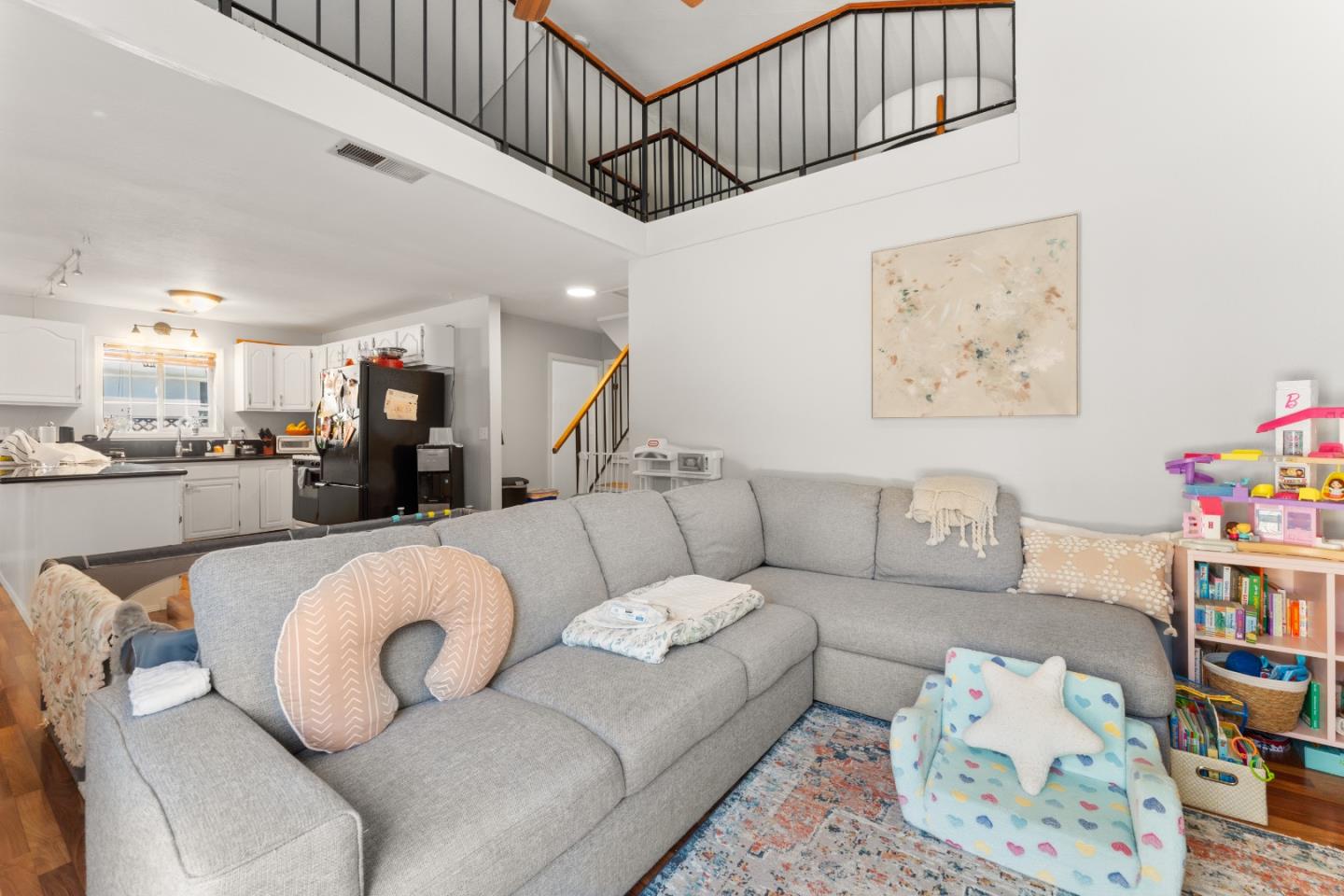 Detail Gallery Image 28 of 62 For 4 Athlone Way, Menlo Park,  CA 94025 - 3 Beds | 4 Baths