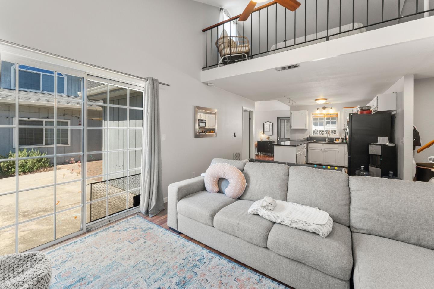 Detail Gallery Image 30 of 62 For 4 Athlone Way, Menlo Park,  CA 94025 - 3 Beds | 4 Baths