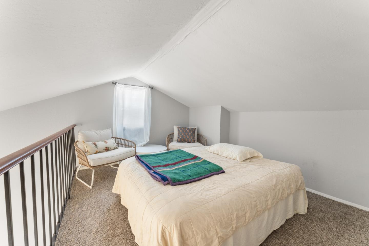 Detail Gallery Image 33 of 62 For 4 Athlone Way, Menlo Park,  CA 94025 - 3 Beds | 4 Baths