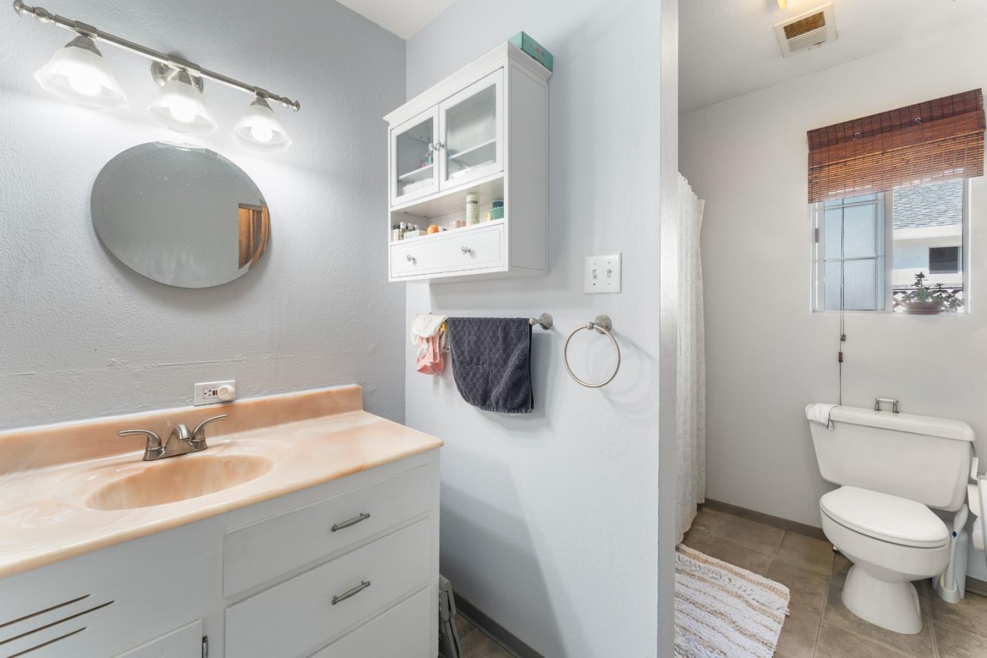 Detail Gallery Image 35 of 62 For 4 Athlone Way, Menlo Park,  CA 94025 - 3 Beds | 4 Baths