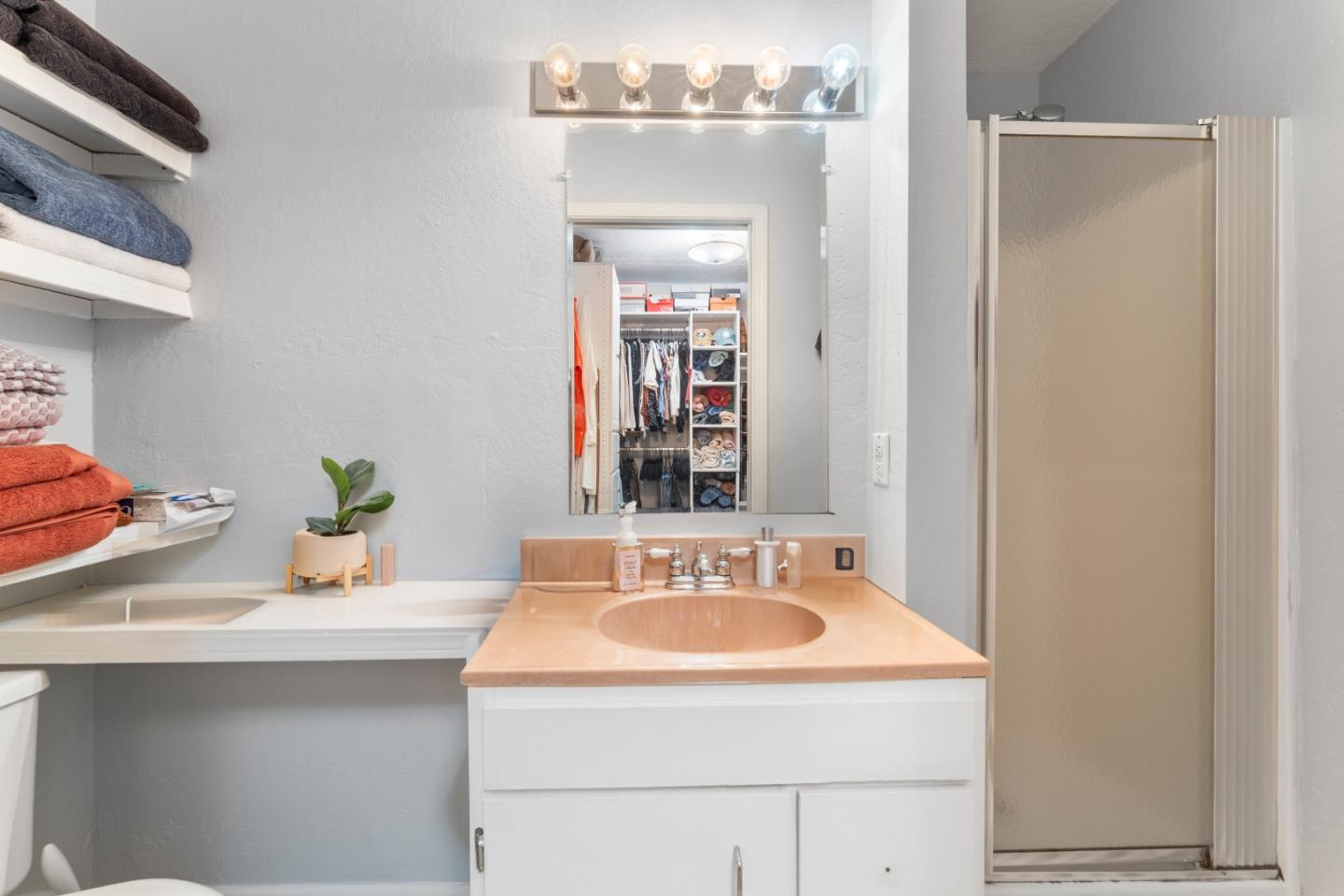 Detail Gallery Image 36 of 62 For 4 Athlone Way, Menlo Park,  CA 94025 - 3 Beds | 4 Baths