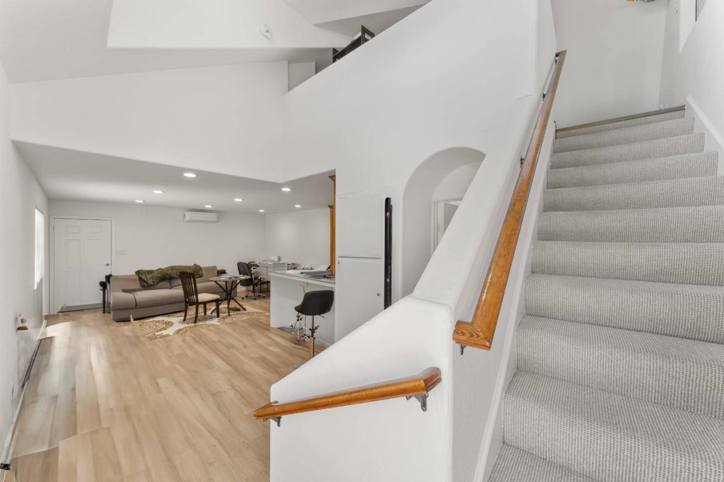 Detail Gallery Image 39 of 62 For 4 Athlone Way, Menlo Park,  CA 94025 - 3 Beds | 4 Baths