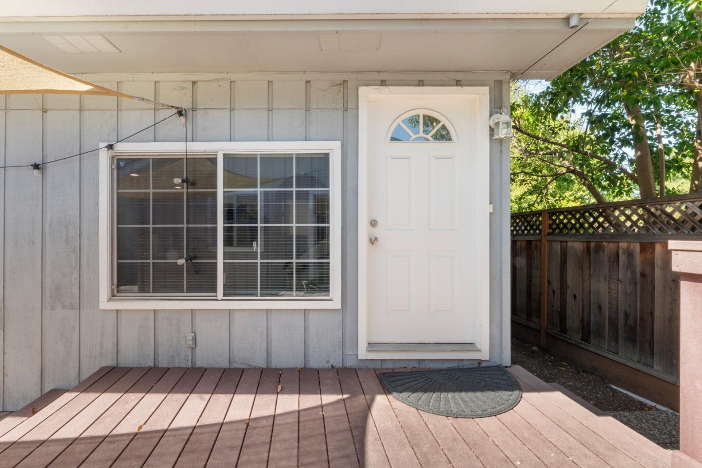 Detail Gallery Image 5 of 62 For 4 Athlone Way, Menlo Park,  CA 94025 - 3 Beds | 4 Baths