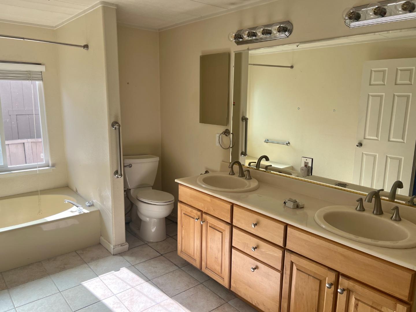 Detail Gallery Image 8 of 17 For 260 Mountain Springs Dr #260,  San Jose,  CA 95136 - 2 Beds | 2 Baths