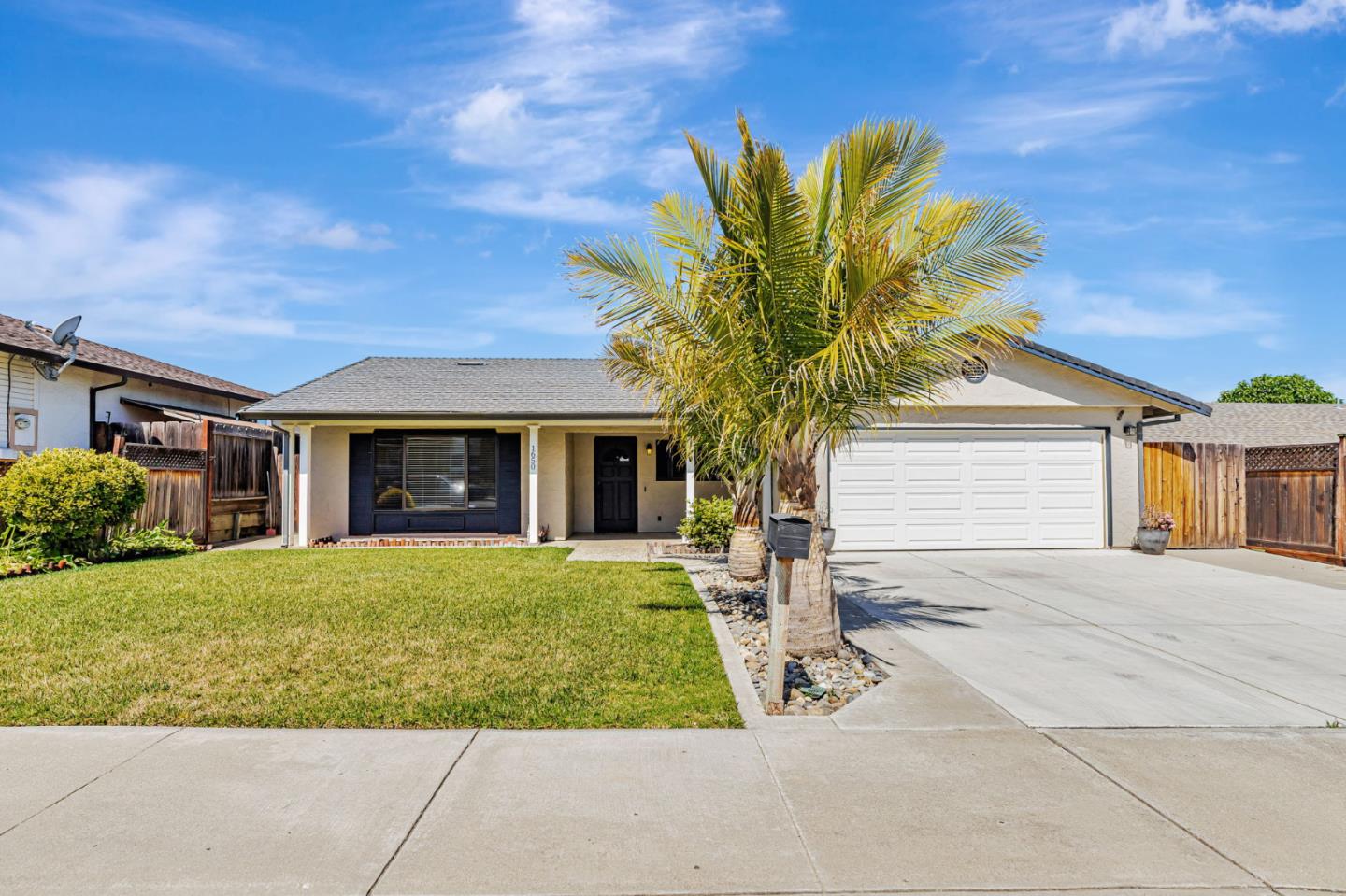 Detail Gallery Image 2 of 43 For 1650 Bella Vista Dr, Hollister,  CA 95023 - 3 Beds | 2 Baths