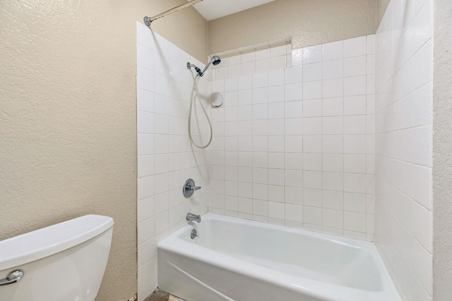 Detail Gallery Image 43 of 43 For 1650 Bella Vista Dr, Hollister,  CA 95023 - 3 Beds | 2 Baths