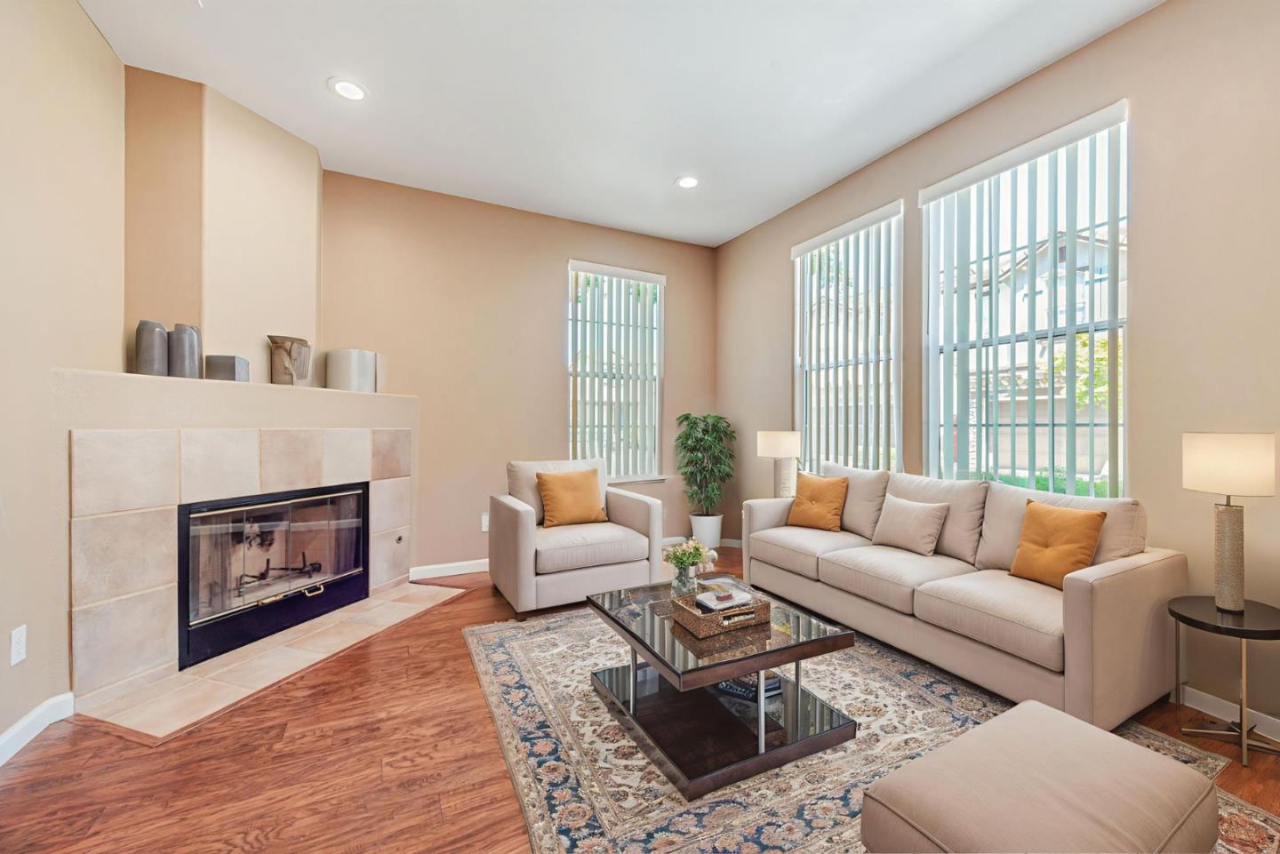 Detail Gallery Image 10 of 54 For 2829 Rubino Cir, San Jose,  CA 95125 - 4 Beds | 2/1 Baths