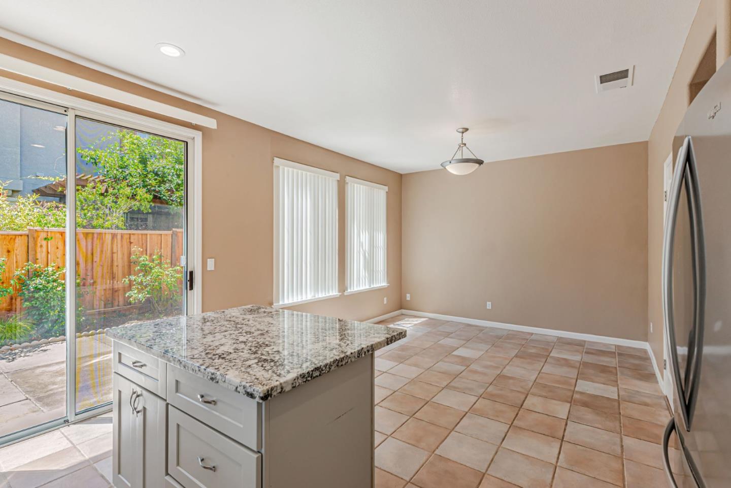 Detail Gallery Image 18 of 54 For 2829 Rubino Cir, San Jose,  CA 95125 - 4 Beds | 2/1 Baths