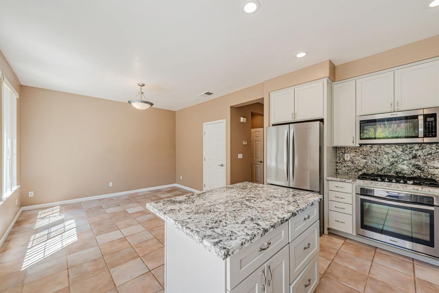 Detail Gallery Image 19 of 54 For 2829 Rubino Cir, San Jose,  CA 95125 - 4 Beds | 2/1 Baths