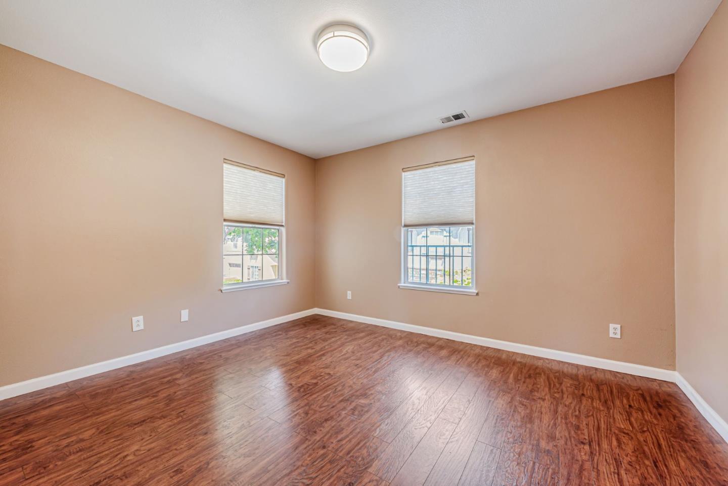 Detail Gallery Image 28 of 54 For 2829 Rubino Cir, San Jose,  CA 95125 - 4 Beds | 2/1 Baths