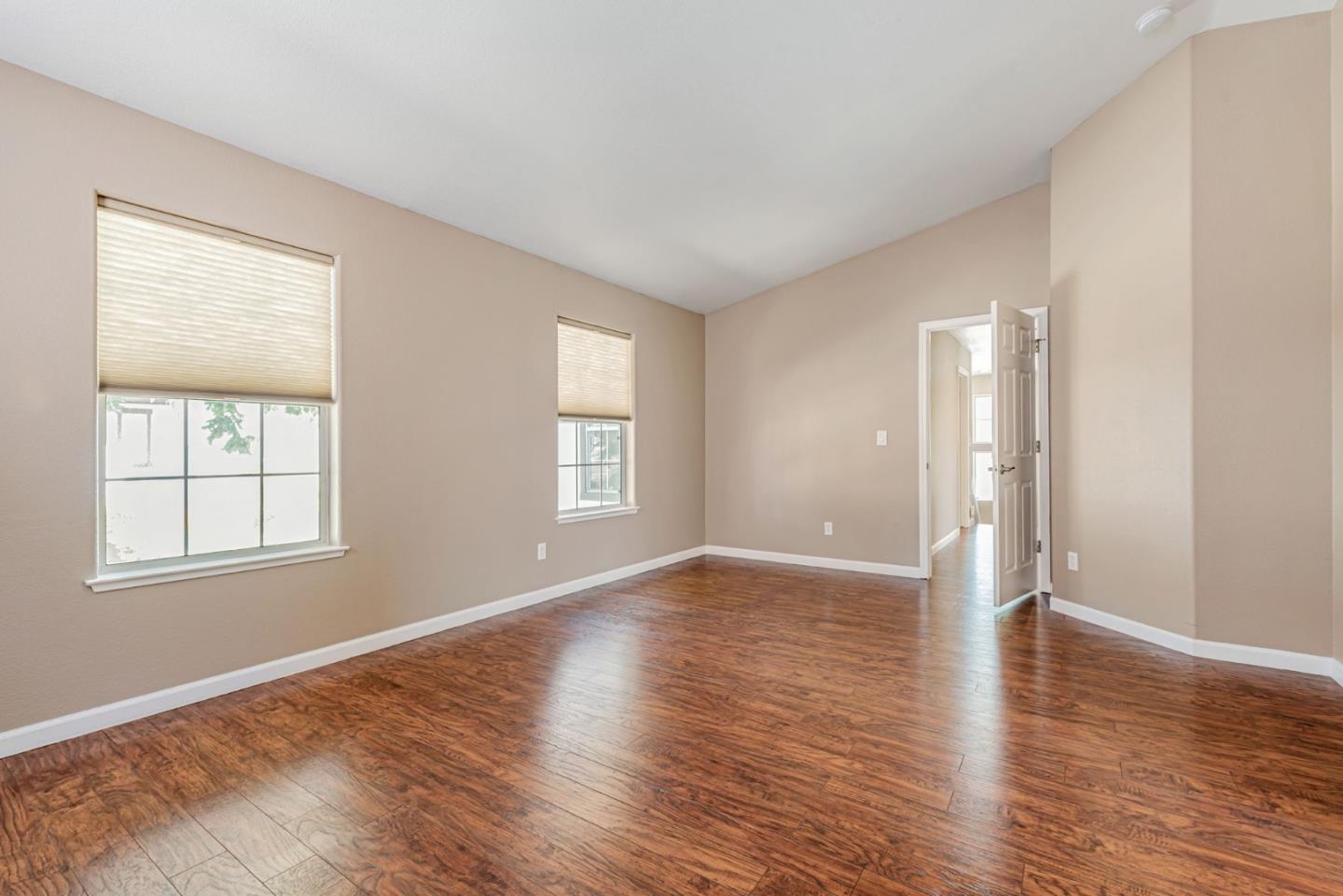 Detail Gallery Image 35 of 54 For 2829 Rubino Cir, San Jose,  CA 95125 - 4 Beds | 2/1 Baths