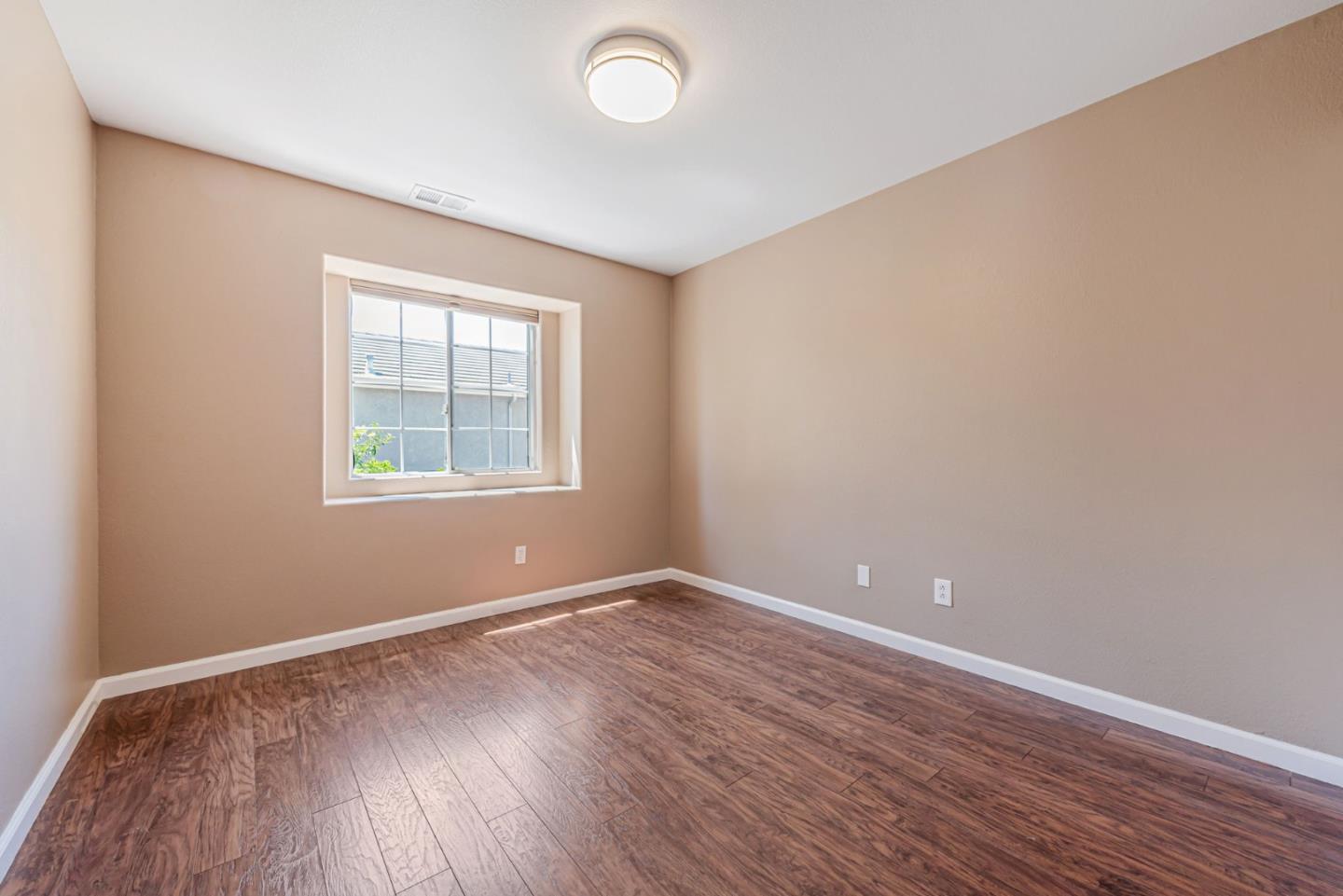 Detail Gallery Image 37 of 54 For 2829 Rubino Cir, San Jose,  CA 95125 - 4 Beds | 2/1 Baths