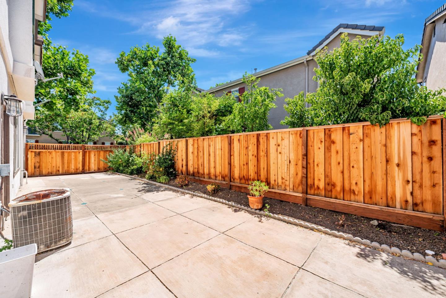 Detail Gallery Image 50 of 54 For 2829 Rubino Cir, San Jose,  CA 95125 - 4 Beds | 2/1 Baths