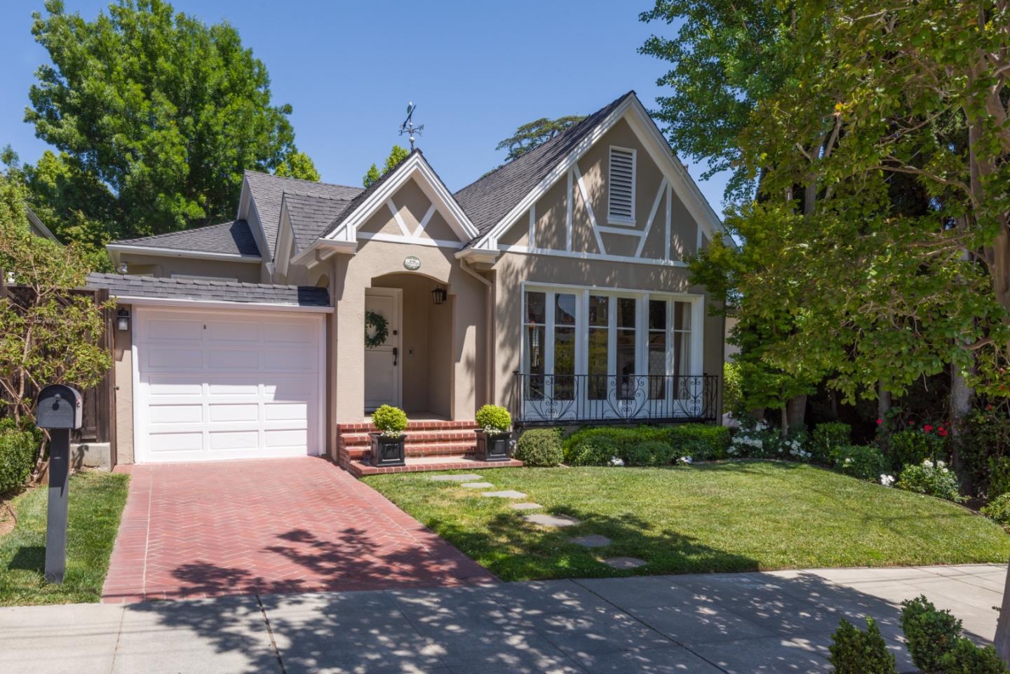 16 Engle RD, San Mateo CA 94402