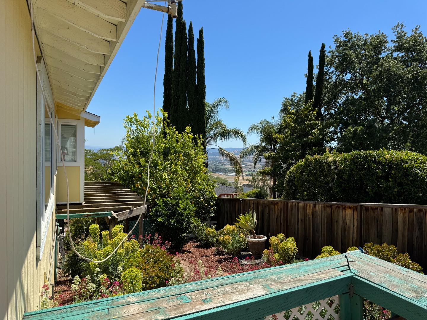 Detail Gallery Image 16 of 35 For 3230 Oak View Ln, Morgan Hill,  CA 95037 - 3 Beds | 2/1 Baths