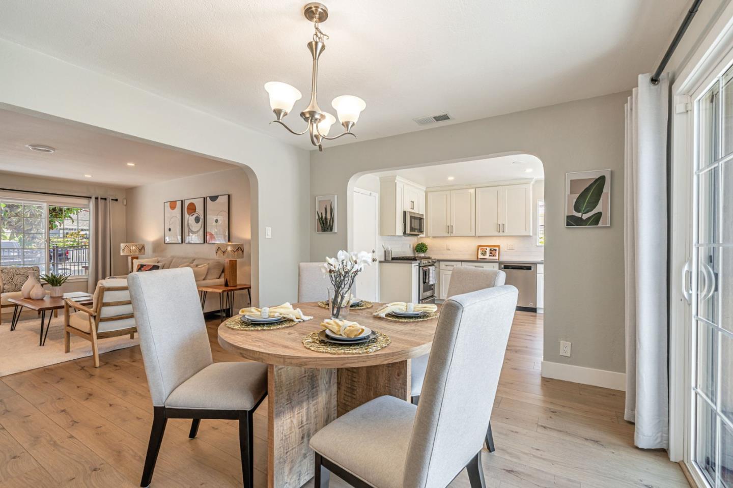 Detail Gallery Image 12 of 38 For 2284 Dumbarton Ave, East Palo Alto,  CA 94303 - 3 Beds | 2 Baths