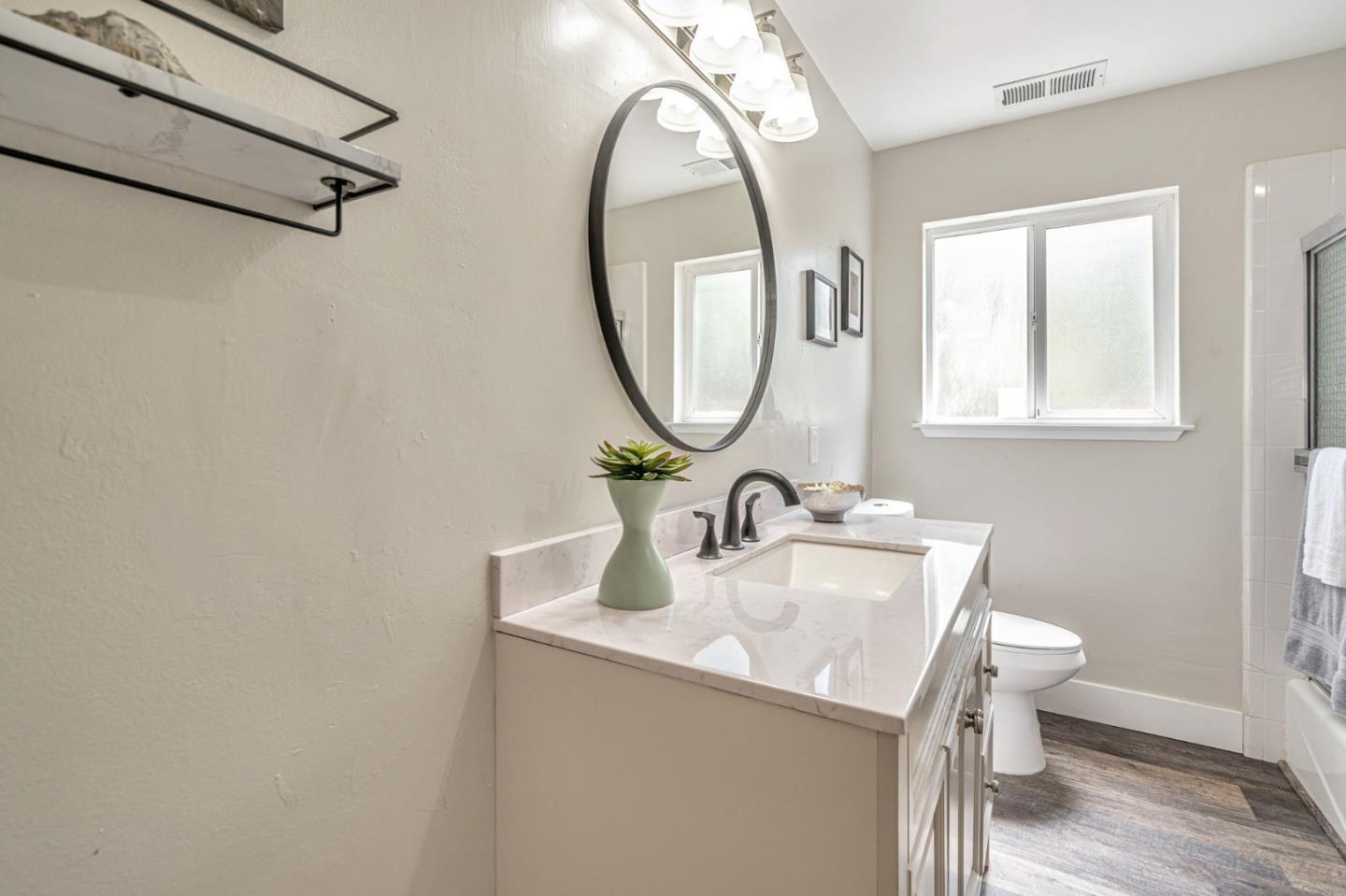 Detail Gallery Image 23 of 38 For 2284 Dumbarton Ave, East Palo Alto,  CA 94303 - 3 Beds | 2 Baths