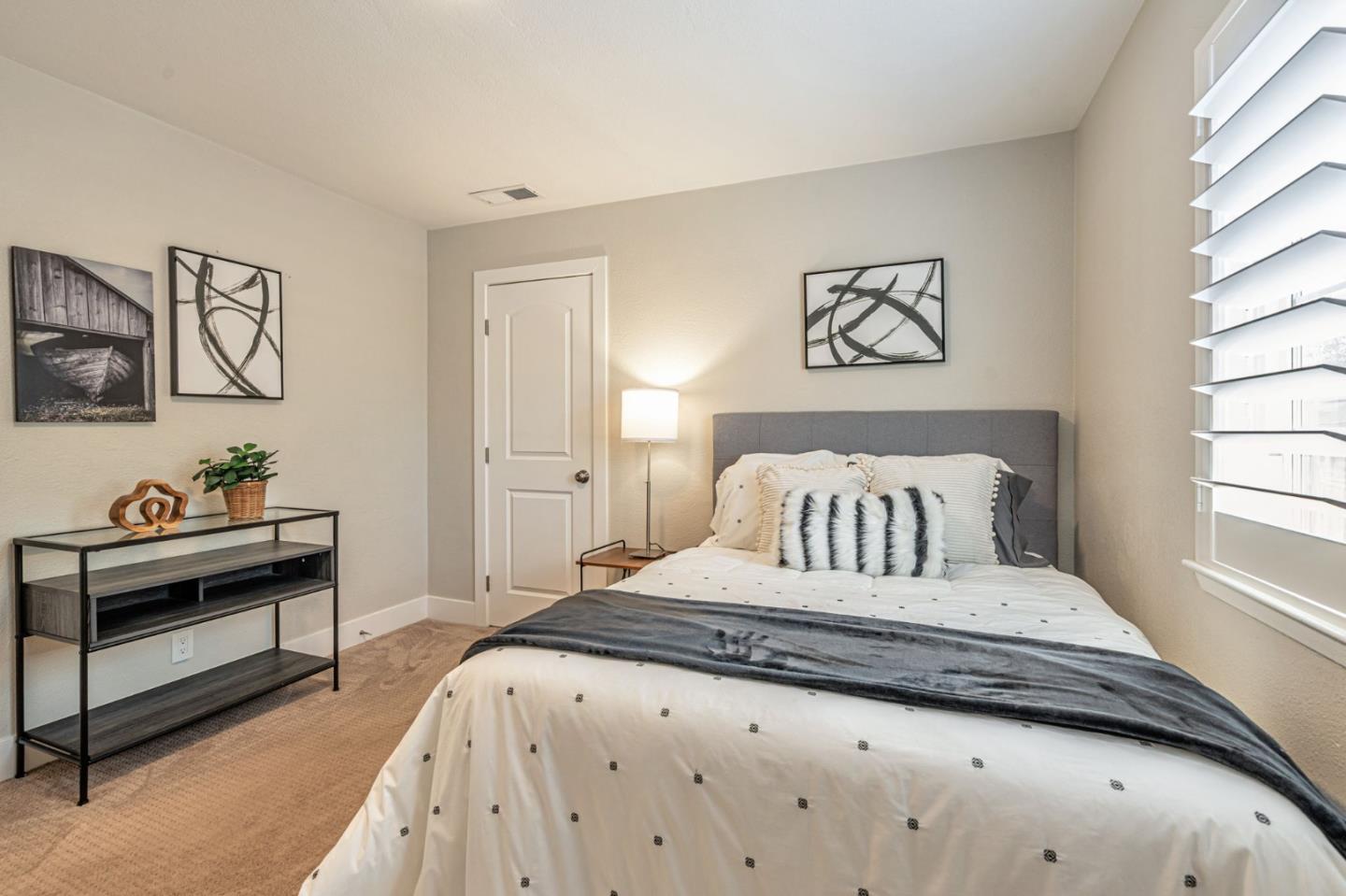 Detail Gallery Image 25 of 38 For 2284 Dumbarton Ave, East Palo Alto,  CA 94303 - 3 Beds | 2 Baths