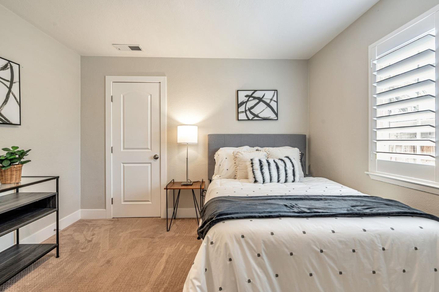 Detail Gallery Image 26 of 38 For 2284 Dumbarton Ave, East Palo Alto,  CA 94303 - 3 Beds | 2 Baths