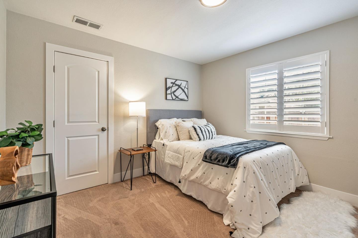 Detail Gallery Image 27 of 38 For 2284 Dumbarton Ave, East Palo Alto,  CA 94303 - 3 Beds | 2 Baths