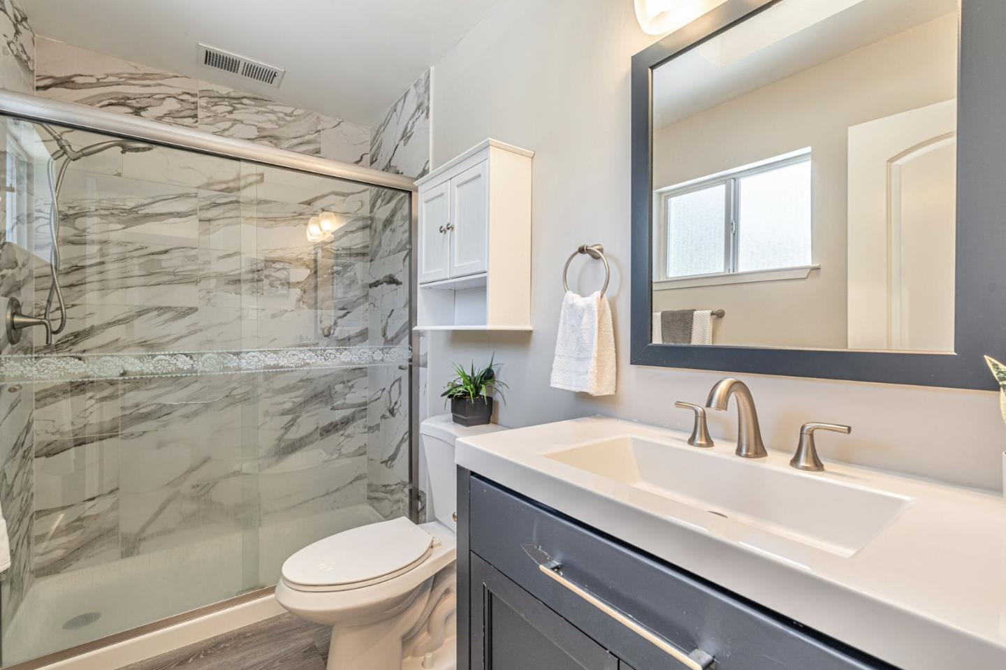 Detail Gallery Image 32 of 38 For 2284 Dumbarton Ave, East Palo Alto,  CA 94303 - 3 Beds | 2 Baths