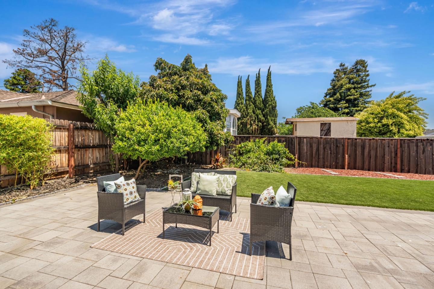Detail Gallery Image 33 of 38 For 2284 Dumbarton Ave, East Palo Alto,  CA 94303 - 3 Beds | 2 Baths