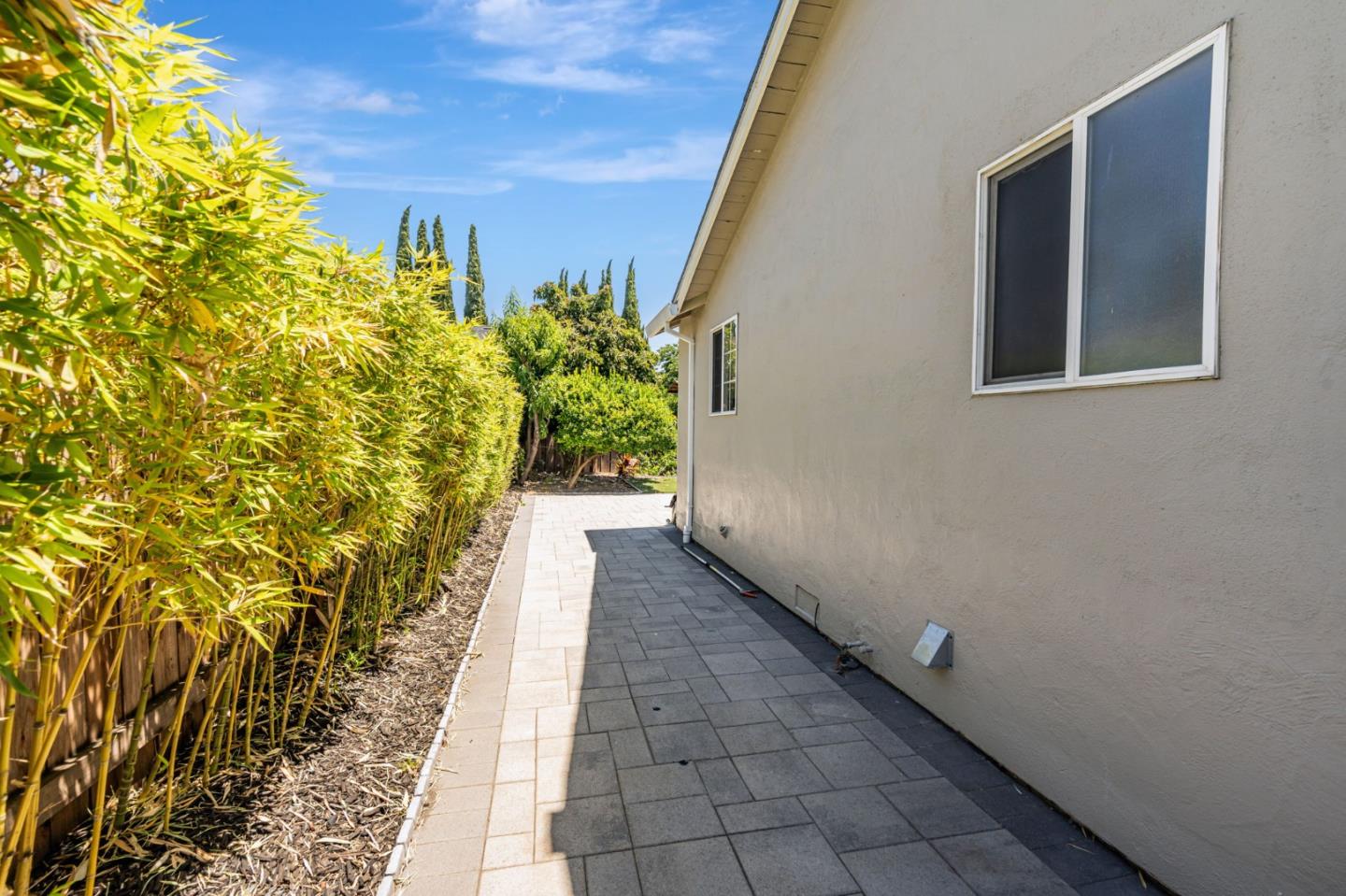 Detail Gallery Image 36 of 38 For 2284 Dumbarton Ave, East Palo Alto,  CA 94303 - 3 Beds | 2 Baths