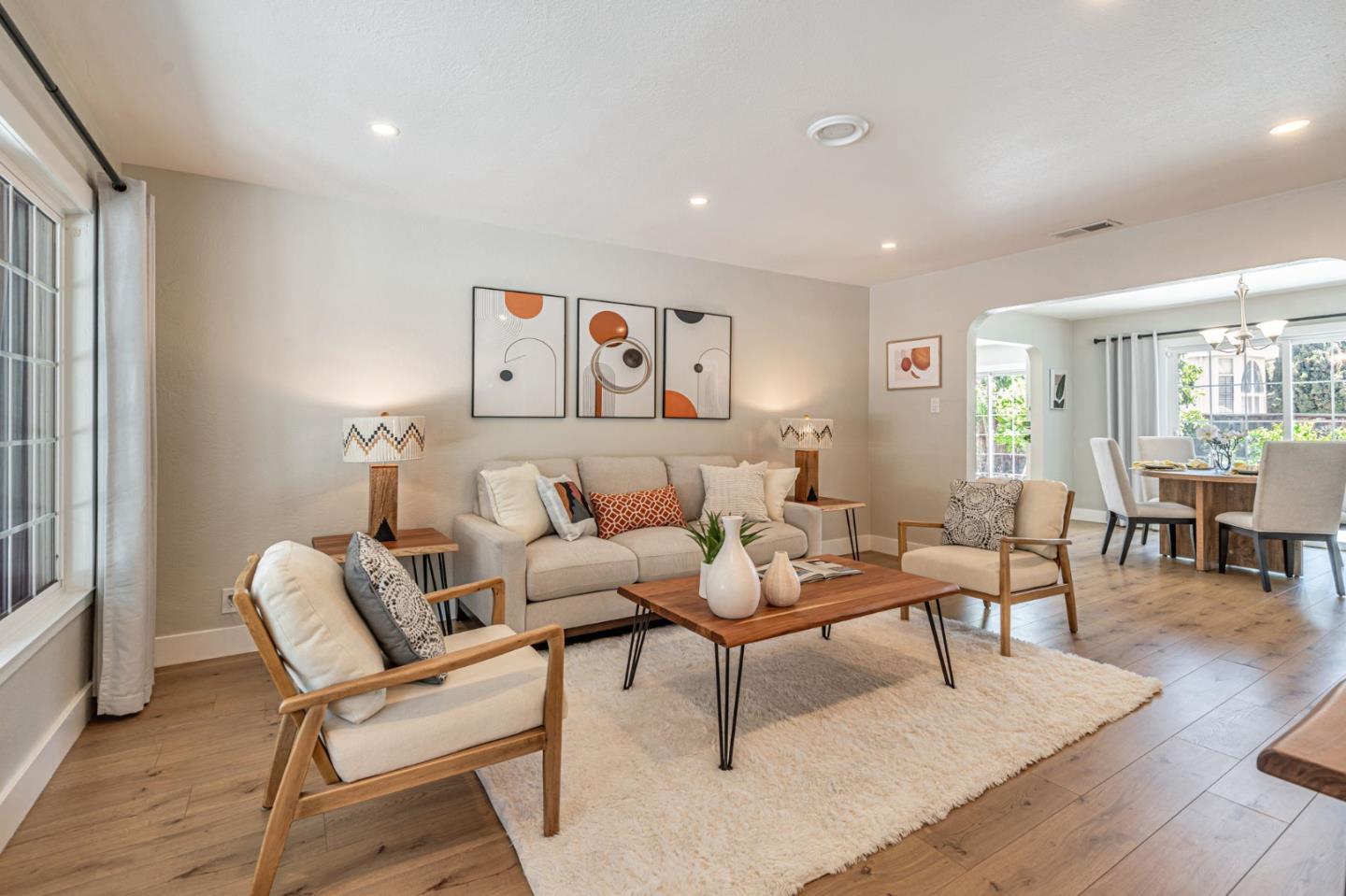 Detail Gallery Image 4 of 38 For 2284 Dumbarton Ave, East Palo Alto,  CA 94303 - 3 Beds | 2 Baths