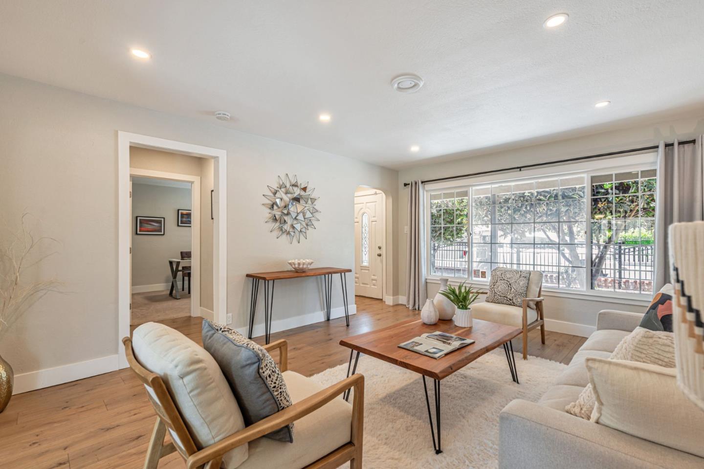 Detail Gallery Image 7 of 38 For 2284 Dumbarton Ave, East Palo Alto,  CA 94303 - 3 Beds | 2 Baths