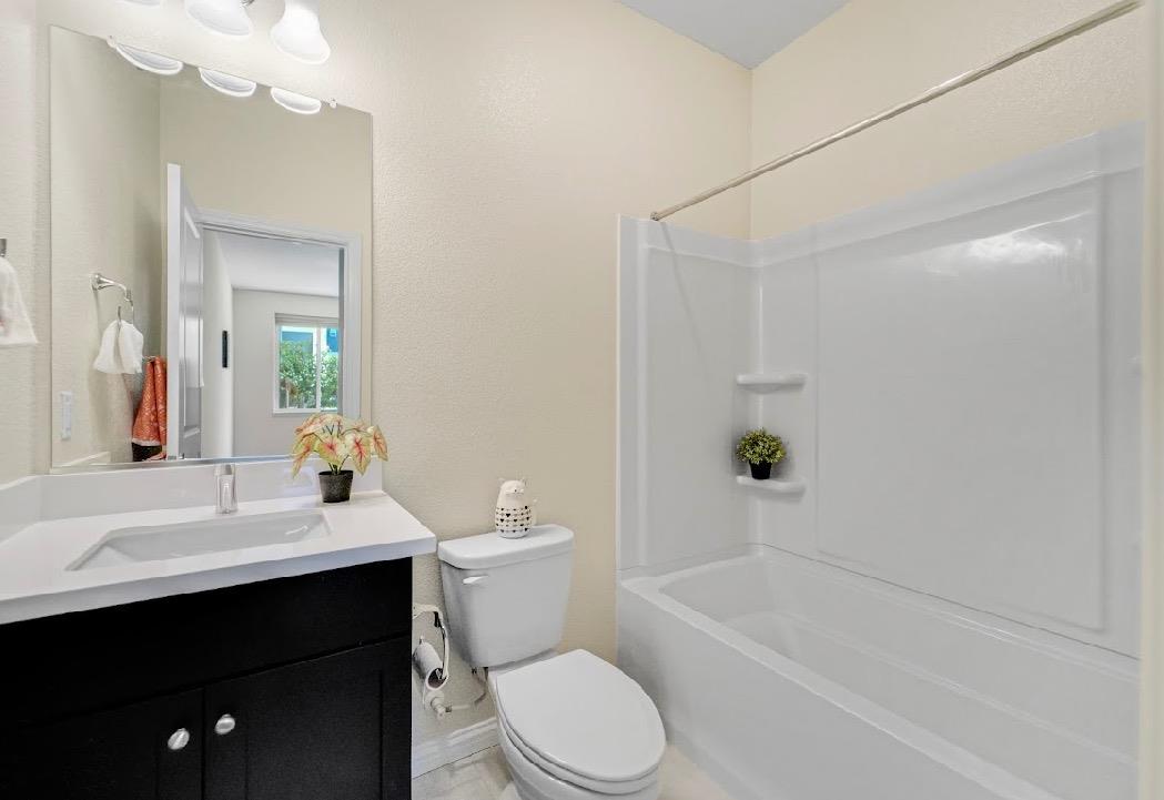 Detail Gallery Image 13 of 76 For 750 Fruit Ranch Loop, San Jose,  CA 95133 - 4 Beds | 4 Baths