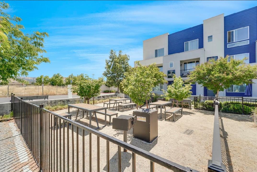Detail Gallery Image 70 of 76 For 750 Fruit Ranch Loop, San Jose,  CA 95133 - 4 Beds | 4 Baths