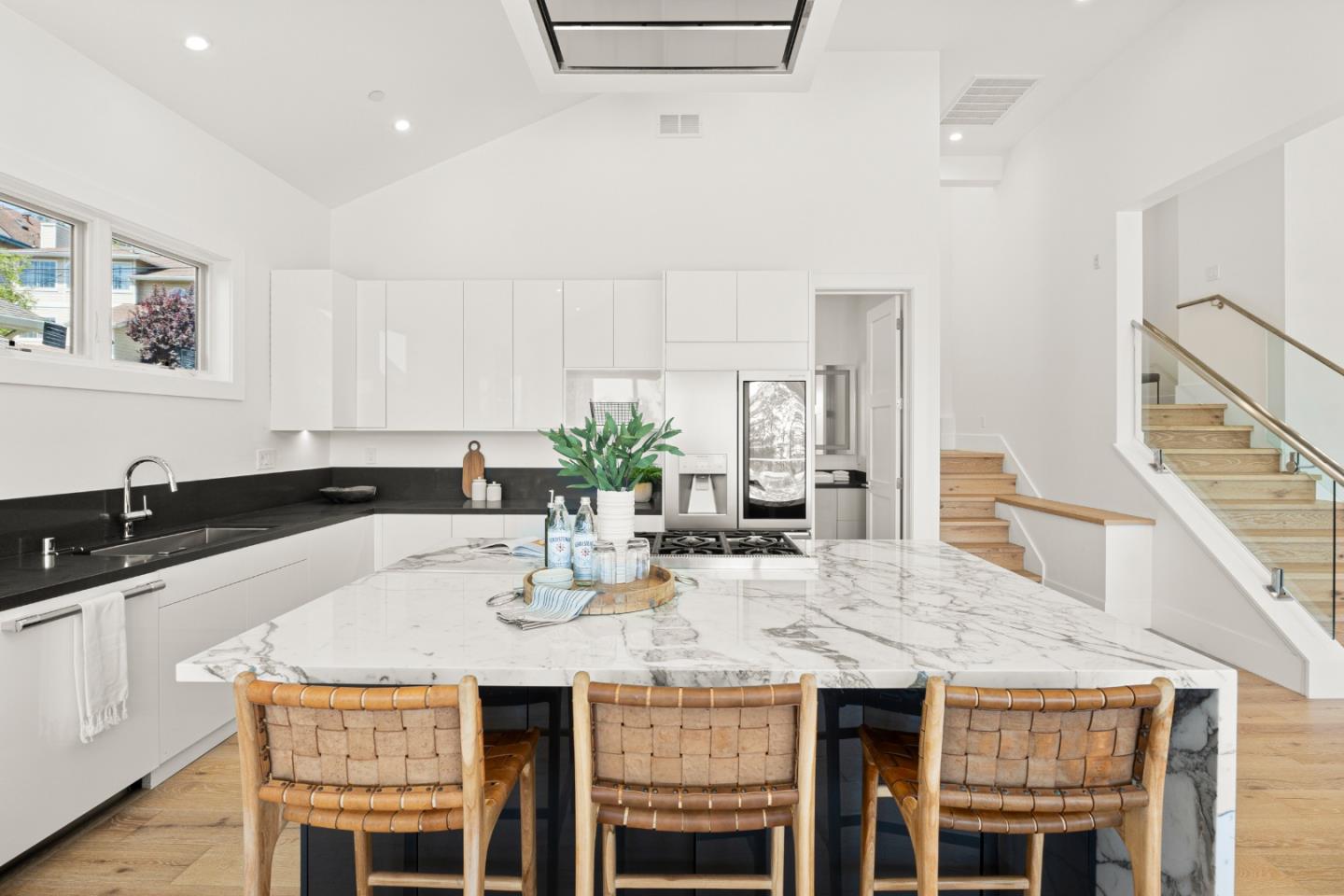 Detail Gallery Image 12 of 43 For 1120 Columbus St, El Granada,  CA 94019 - 3 Beds | 3/1 Baths