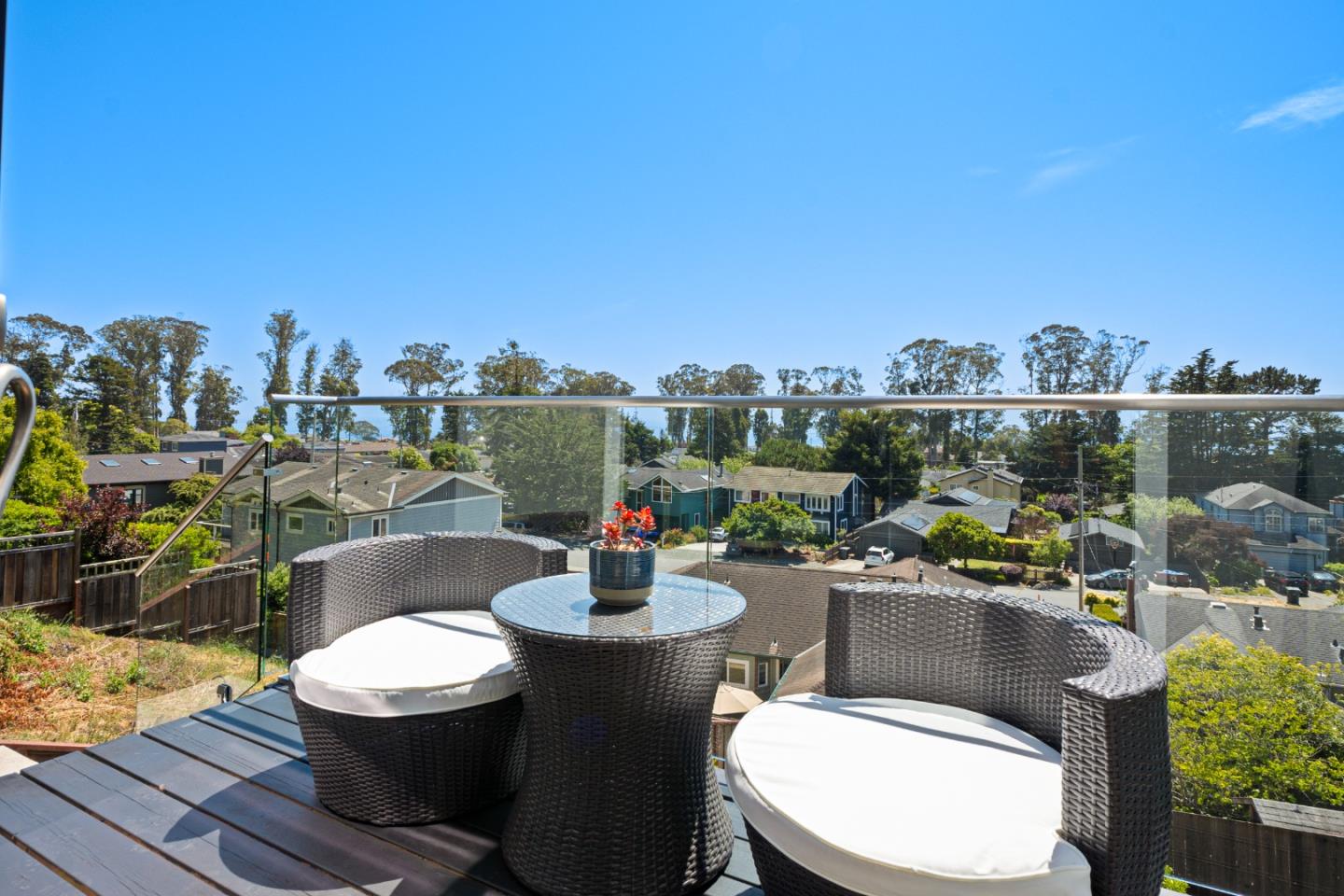 Detail Gallery Image 29 of 43 For 1120 Columbus St, El Granada,  CA 94019 - 3 Beds | 3/1 Baths