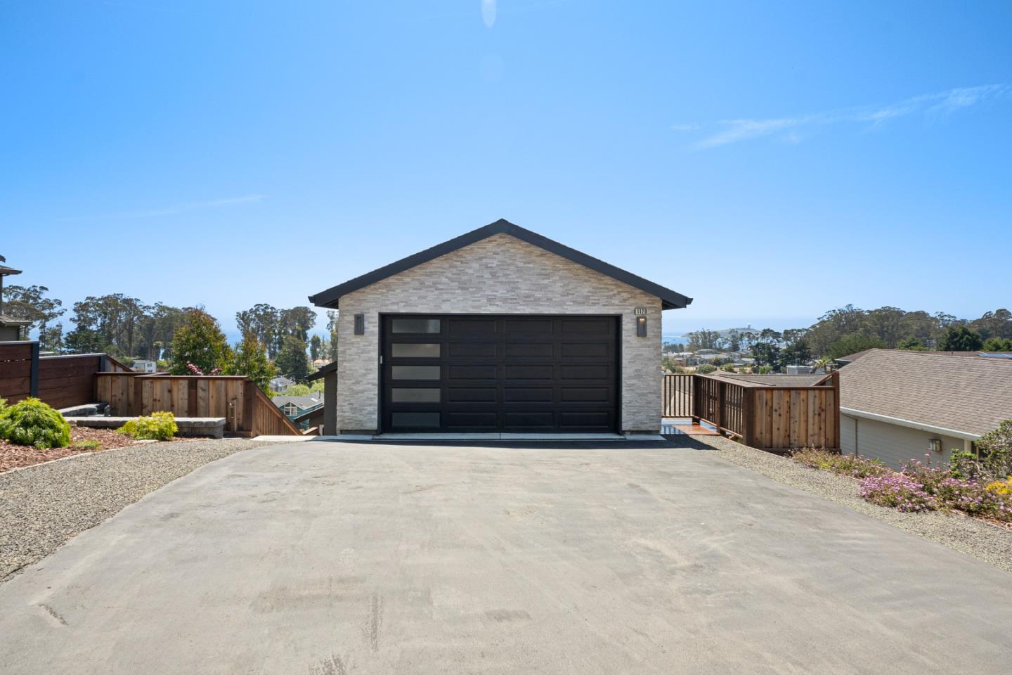 Detail Gallery Image 37 of 43 For 1120 Columbus St, El Granada,  CA 94019 - 3 Beds | 3/1 Baths