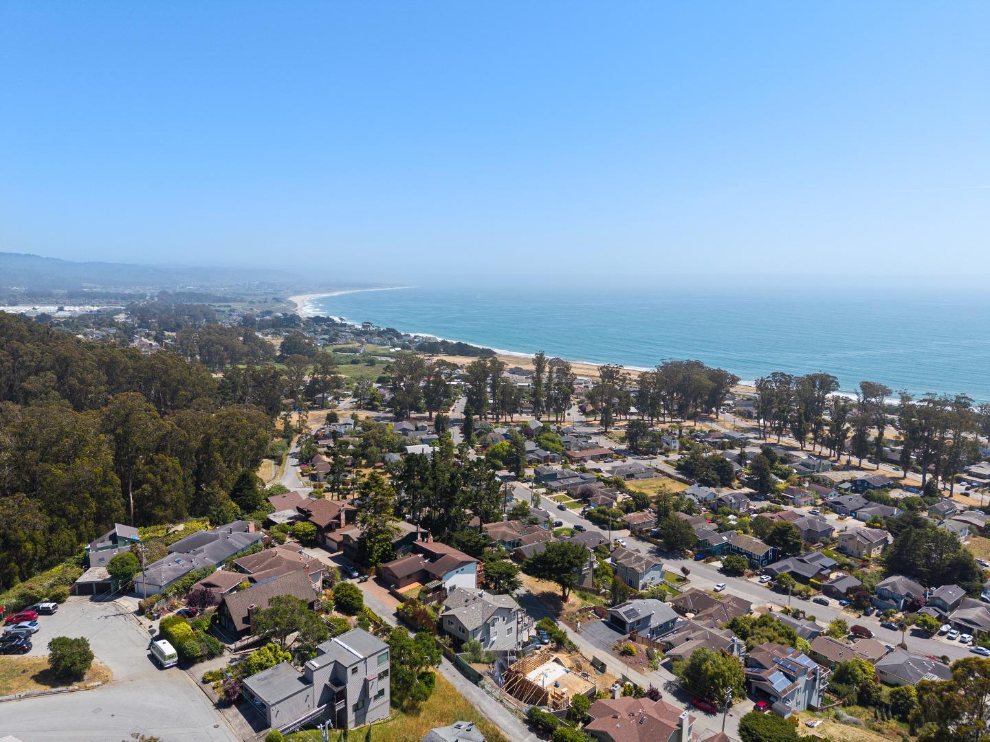 Detail Gallery Image 42 of 43 For 1120 Columbus St, El Granada,  CA 94019 - 3 Beds | 3/1 Baths