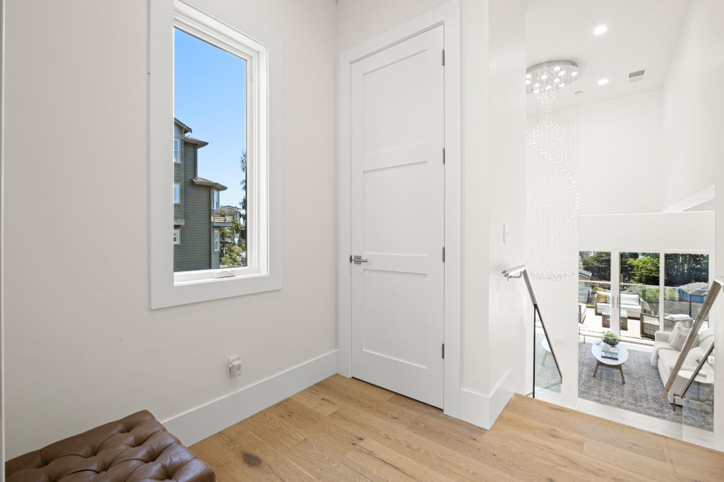 Detail Gallery Image 5 of 43 For 1120 Columbus St, El Granada,  CA 94019 - 3 Beds | 3/1 Baths